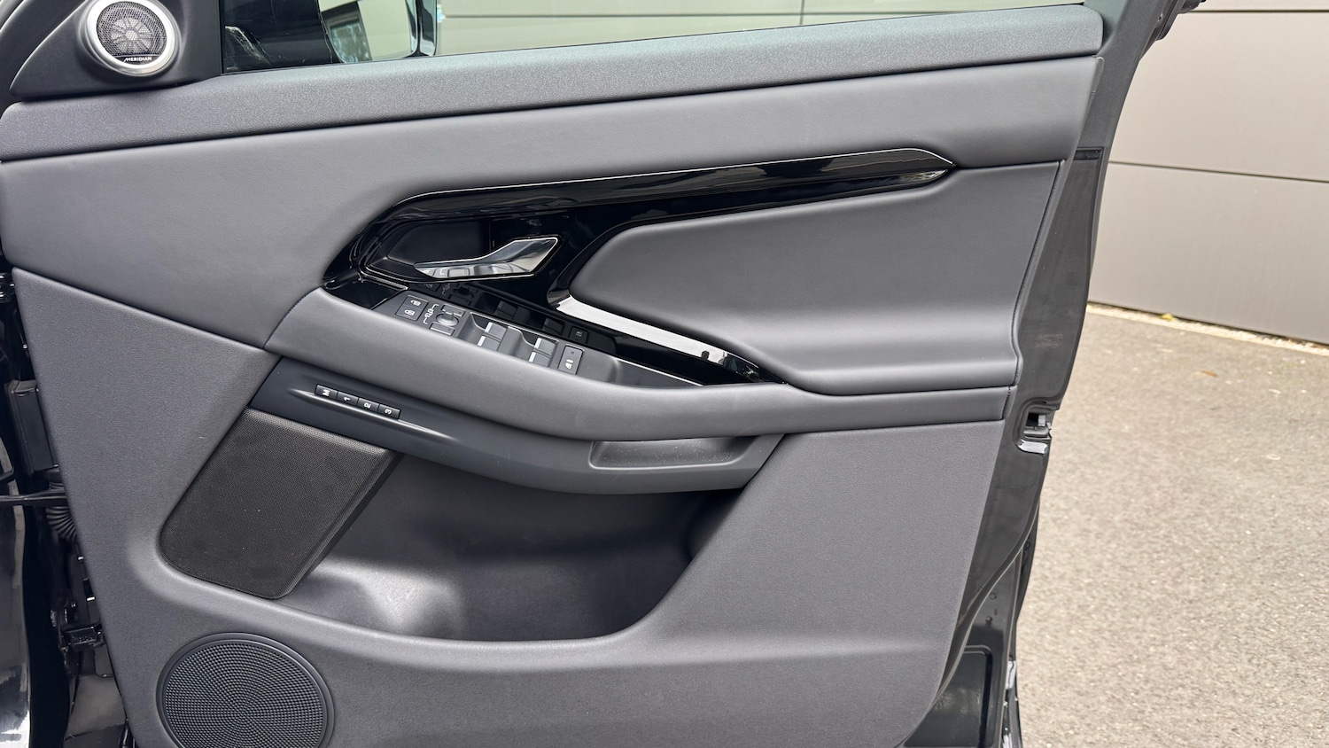 Used Land Rover Range Rover Evoque 2025 for sale - 77326711: Photo 34