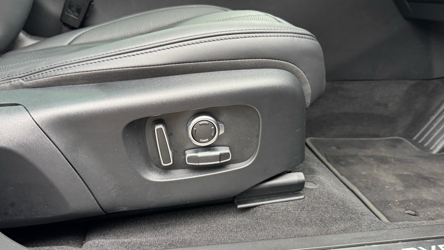 Used Land Rover Range Rover Evoque 2025 for sale - 77326711: Photo 36