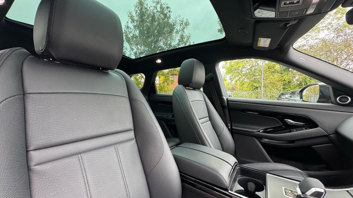 Used Land Rover Range Rover Evoque 2025 for sale - 77326711: Photo 37