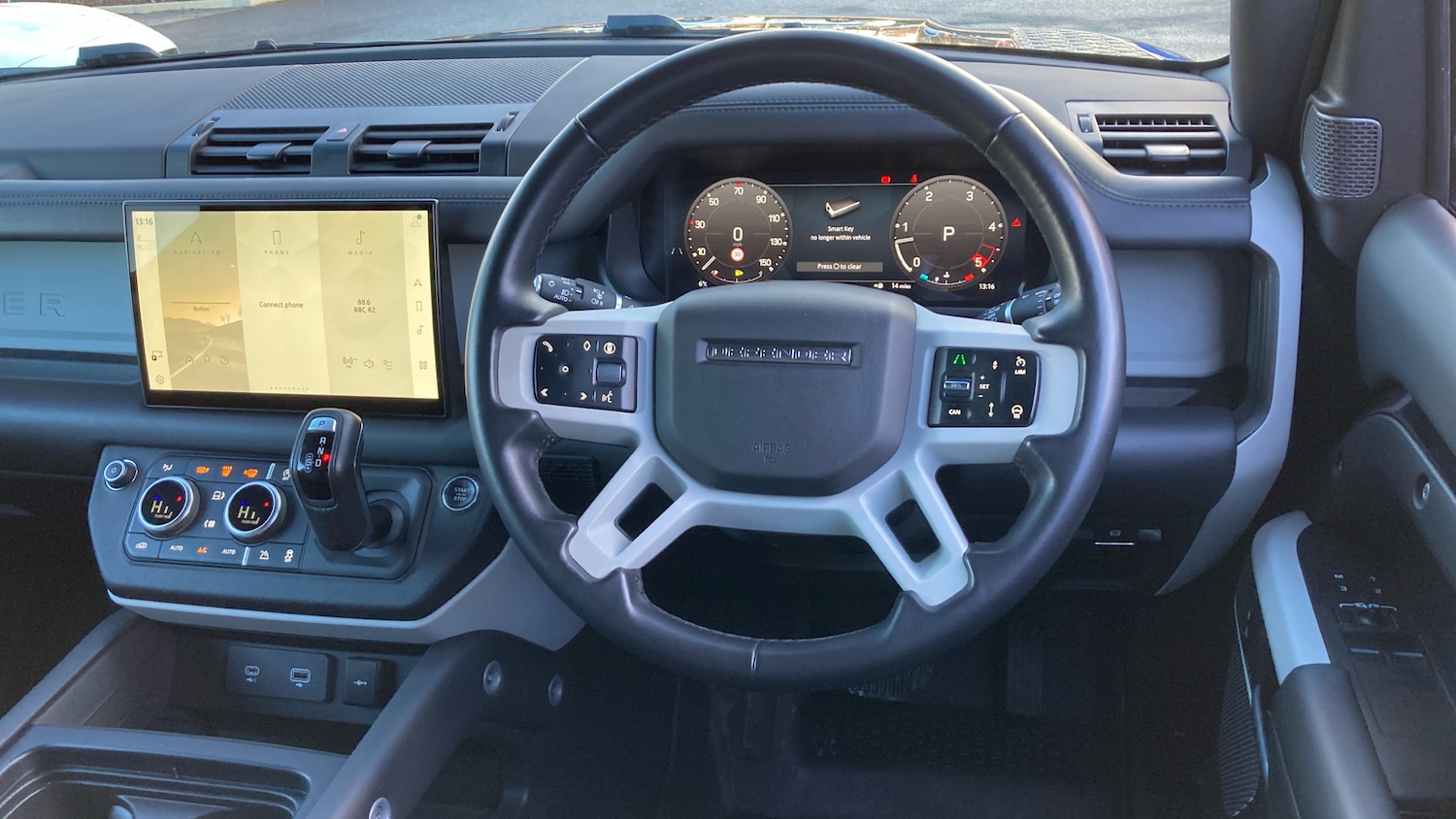 Used Land Rover Defender 2023 for sale - 77116447: Photo 15