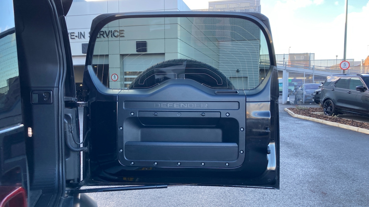 Used Land Rover Defender 2023 for sale - 77116447: Photo 27