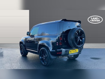 Used Land Rover Defender 2023 for sale - 77116447: Photo