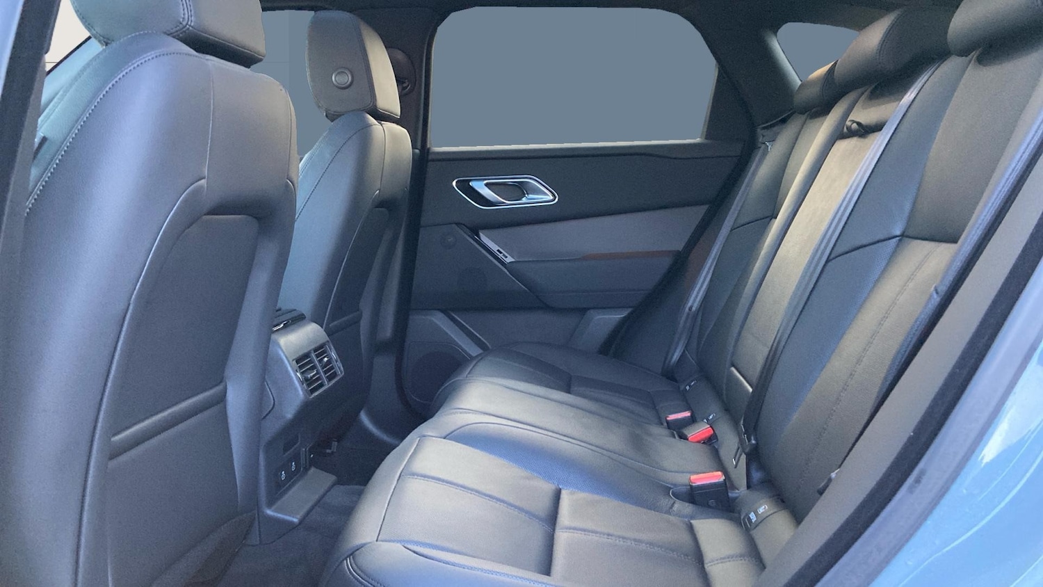 Used Land Rover Range Rover Velar 2025 for sale - 77450245: Photo 4