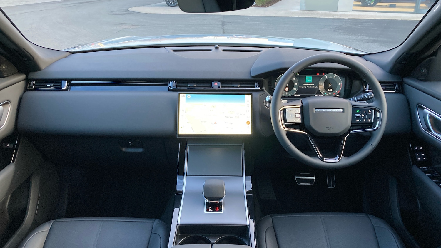 Used Land Rover Range Rover Velar 2025 for sale - 77450245: Photo 9