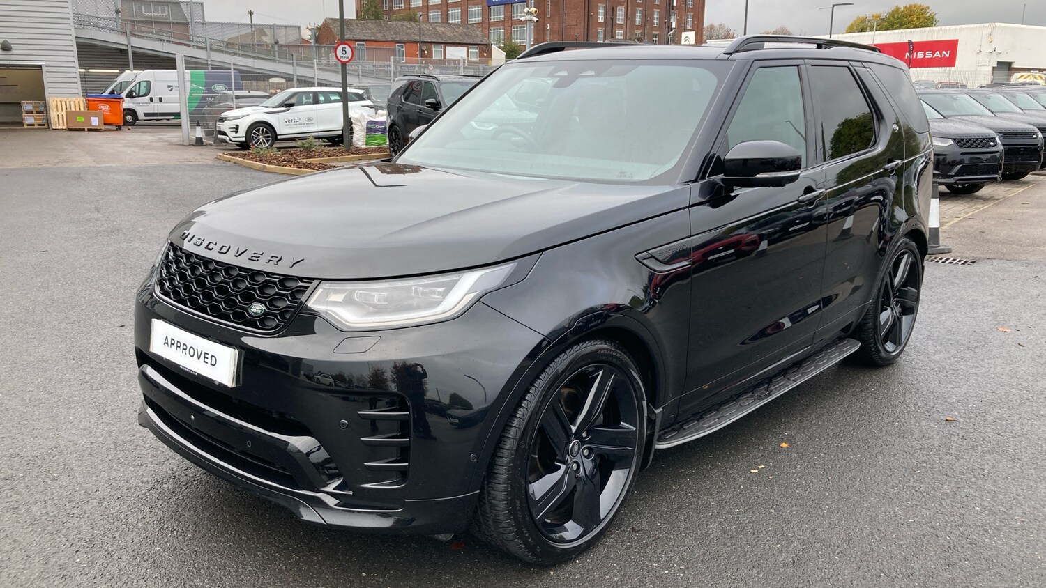 Used Land Rover Discovery 2025 for sale - 76302096: Photo 30