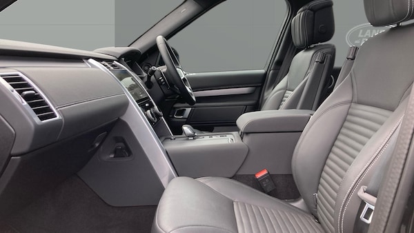 Used Land Rover Discovery 2025 for sale - 76302096: Photo 3