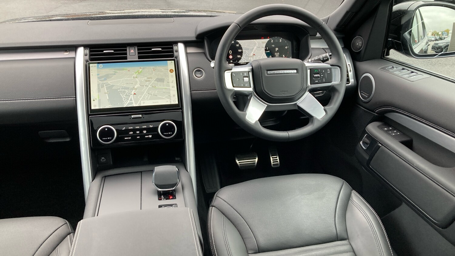 Used Land Rover Discovery 2025 for sale - 76302096: Photo 45