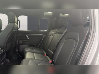 Used Land Rover Defender 2024 for sale - 77761718: Photo