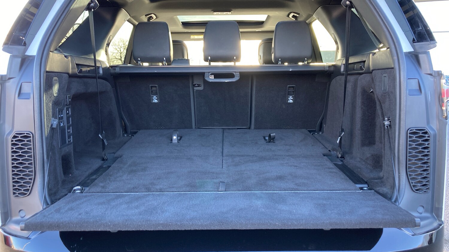 Used Land Rover Discovery 2023 for sale - 76557255: Photo 10