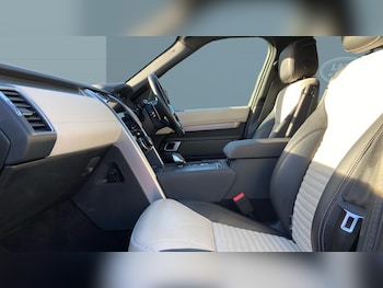 Used Land Rover Discovery 2023 for sale - 76557255: Photo