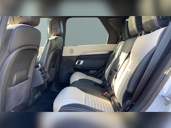 Used Land Rover Discovery 2023 for sale - 76557255: Photo