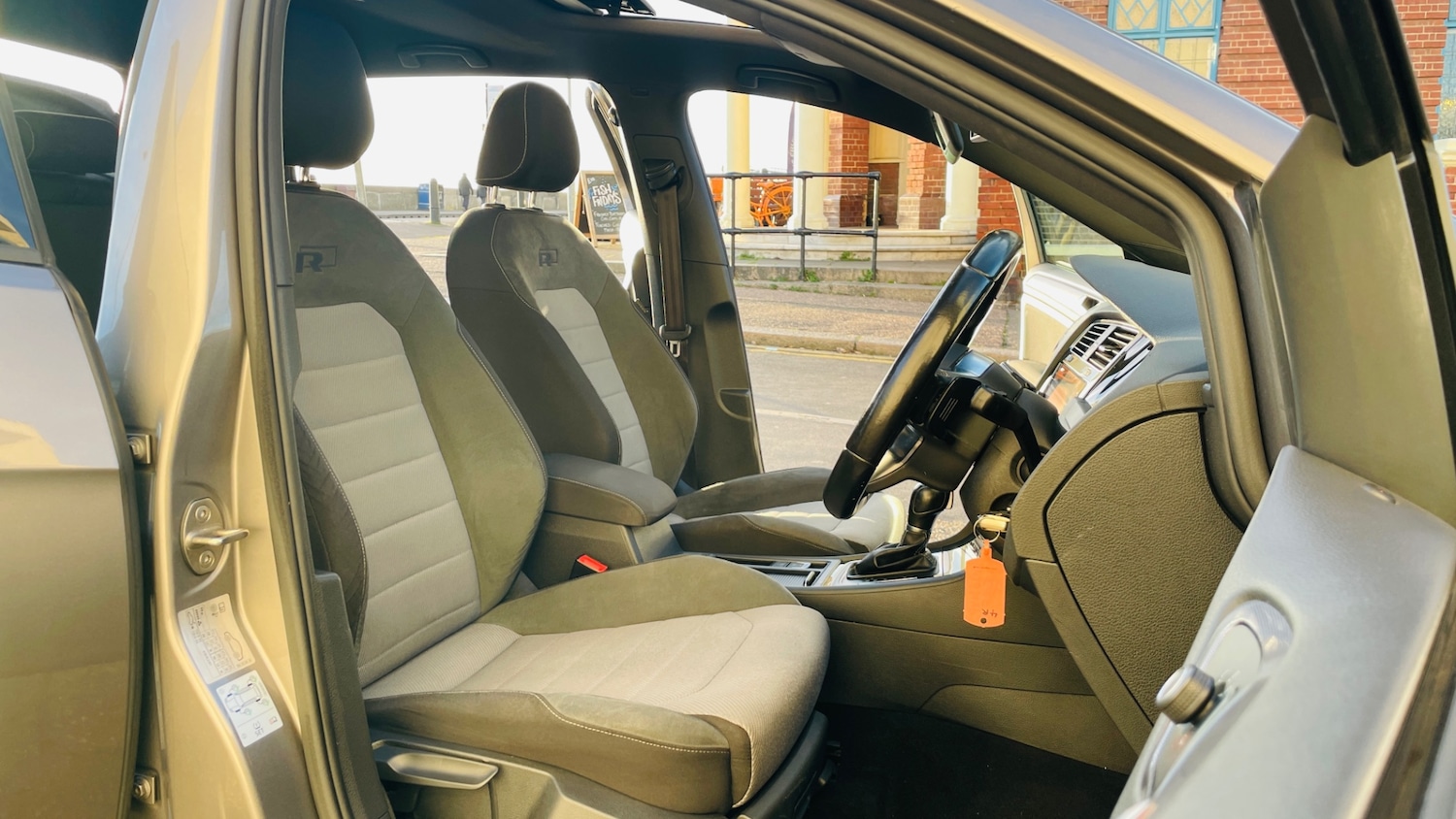 Used Volkswagen Golf 2016 for sale - 77201739: Photo 24