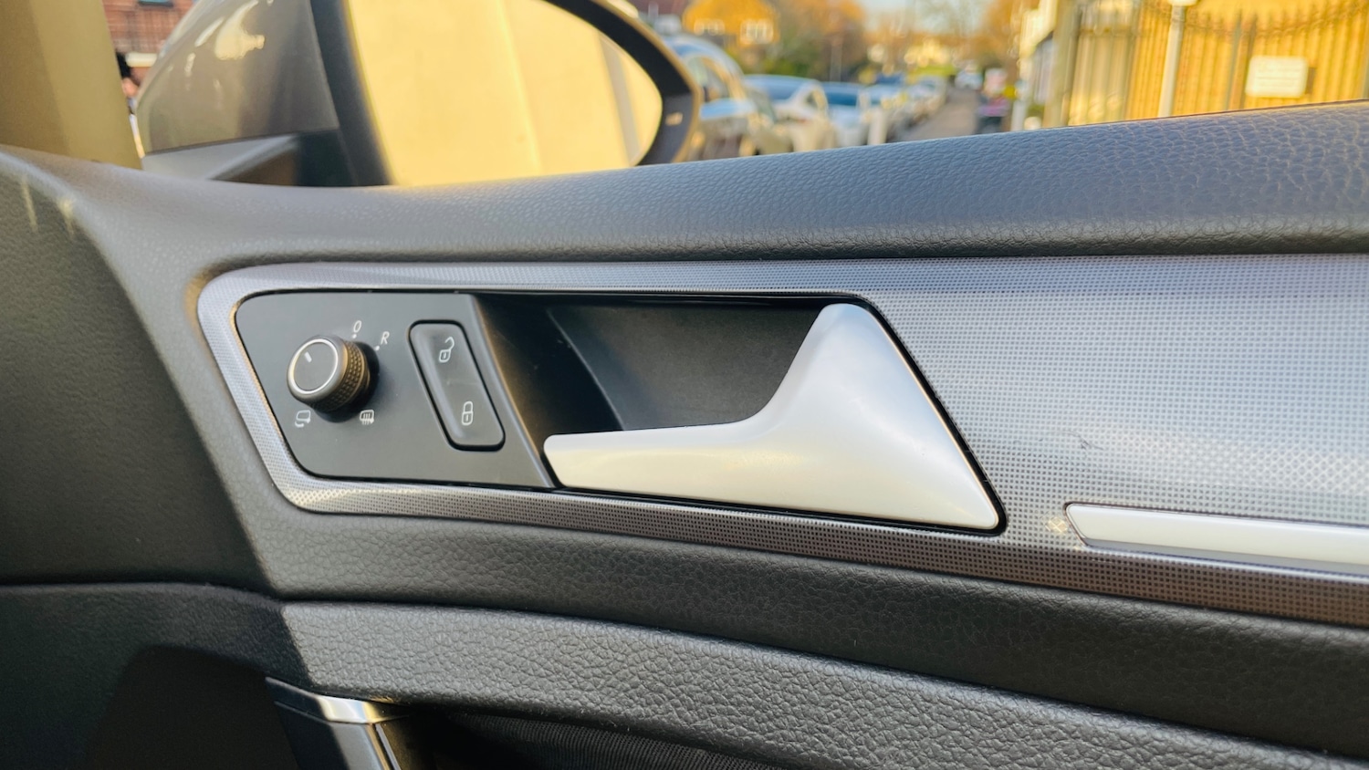 Used Volkswagen Golf 2016 for sale - 77201739: Photo 32