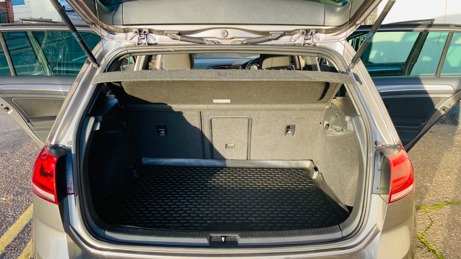 Used Volkswagen Golf 2016 for sale - 77201739: Photo 35