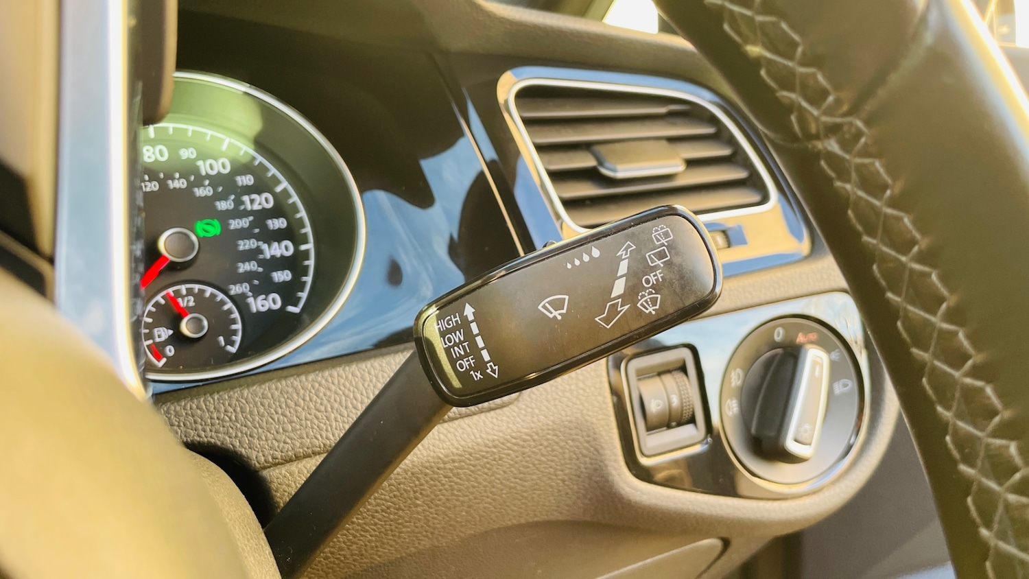 Used Volkswagen Golf 2016 for sale - 77201739: Photo 42