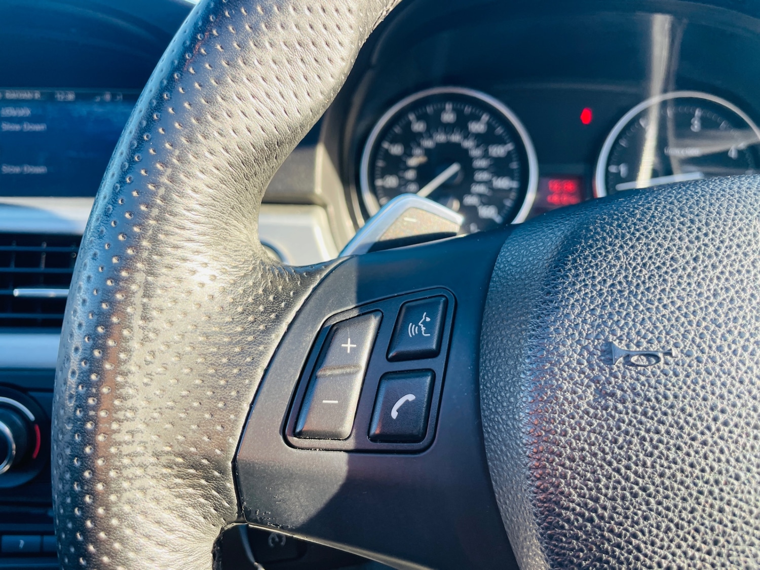 Used BMW 3 Series 2010 for sale - 76839982: Photo 40