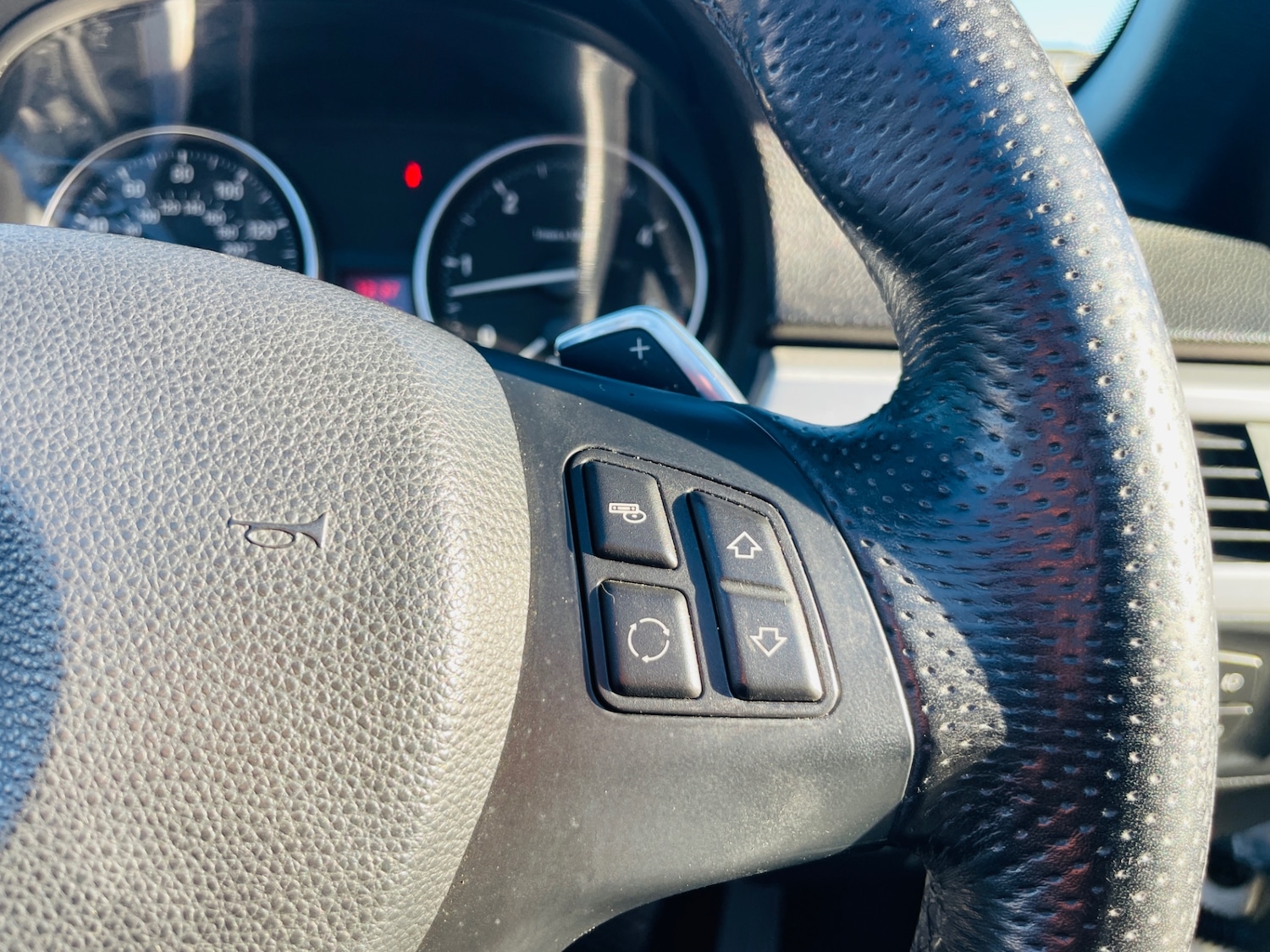 Used BMW 3 Series 2010 for sale - 76839982: Photo 41