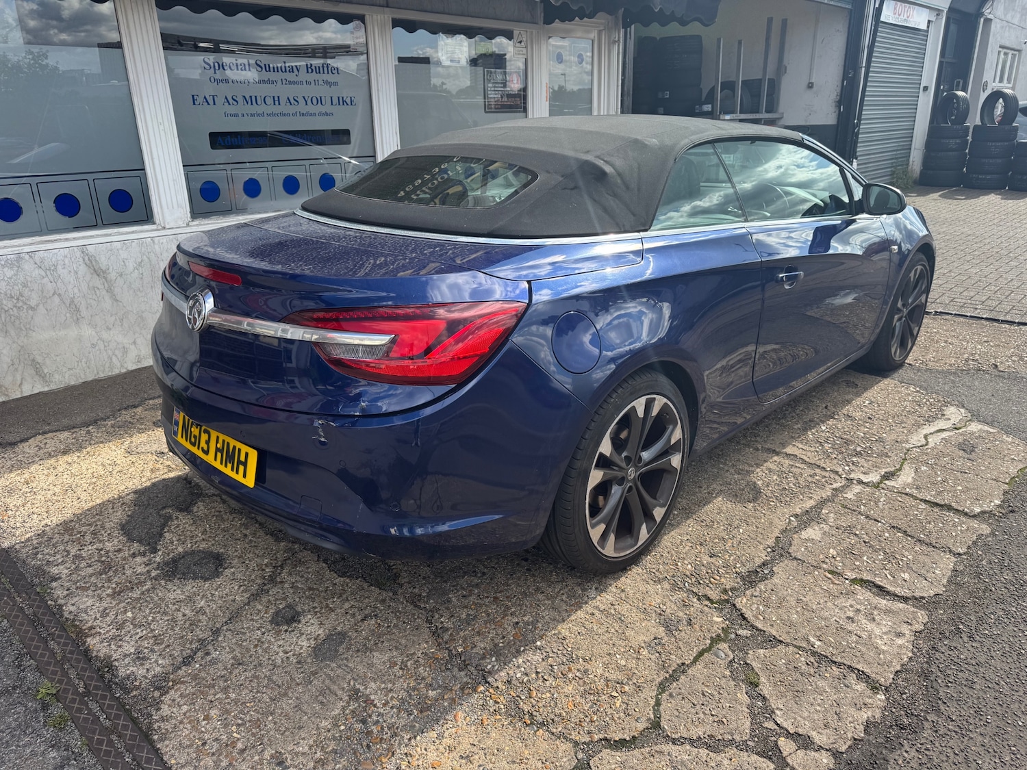 Used Vauxhall Cascada 2013 for sale - 77371754: Photo 4