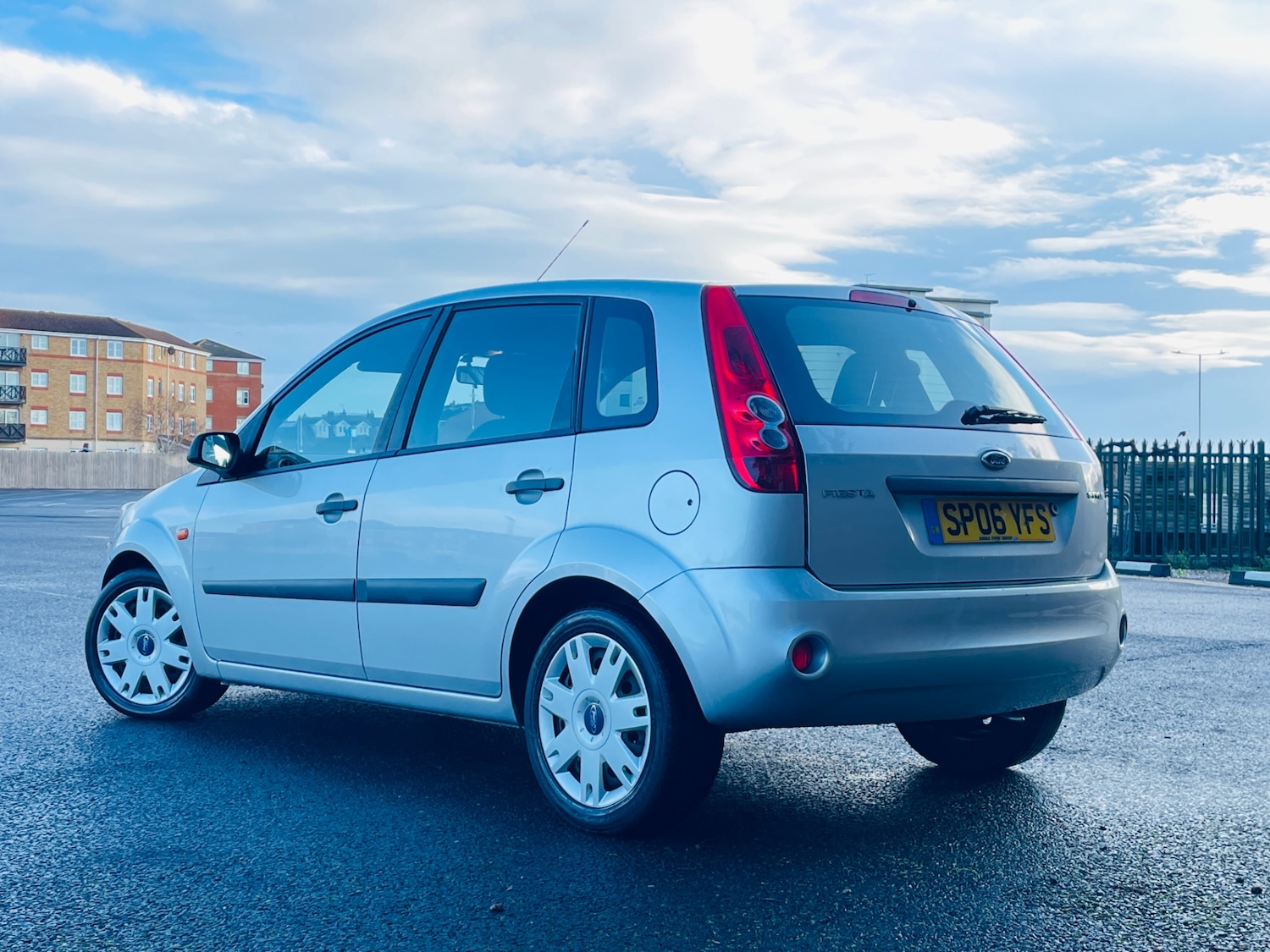 Used Ford Fiesta 2006 for sale - 76807729: Photo 2