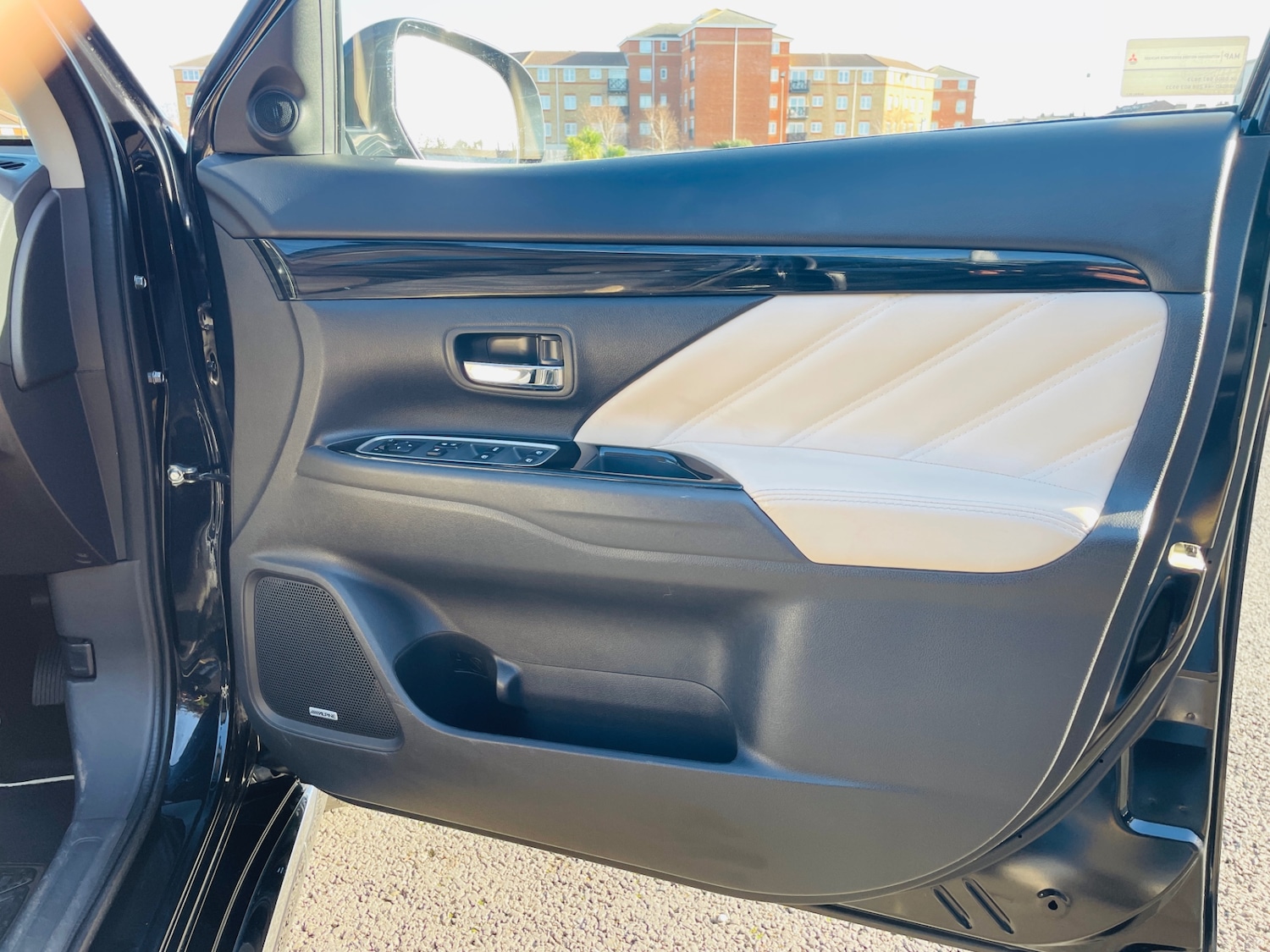 Used Mitsubishi Outlander 2016 for sale - 76618253: Photo 25