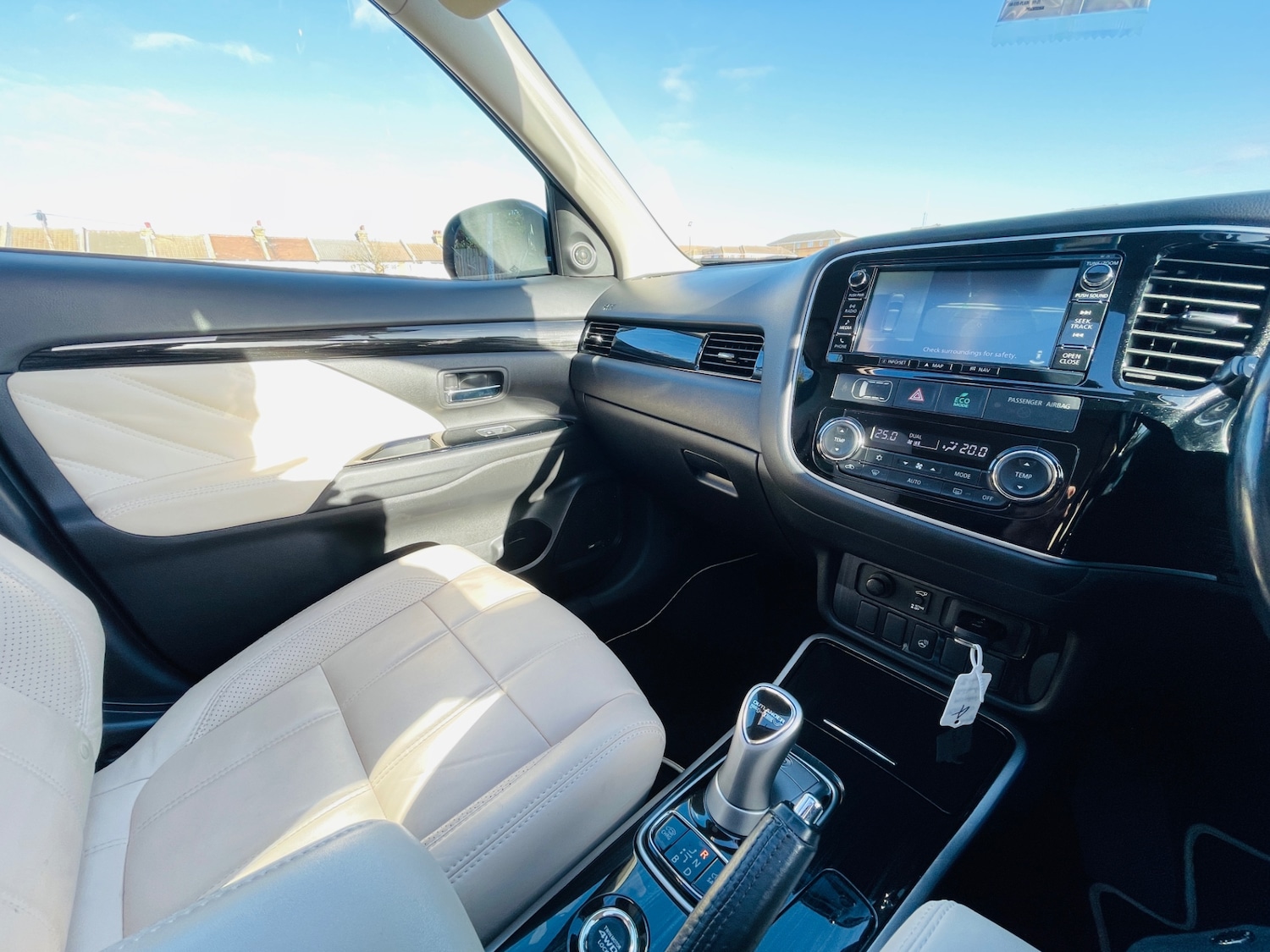 Used Mitsubishi Outlander 2016 for sale - 76618253: Photo 55