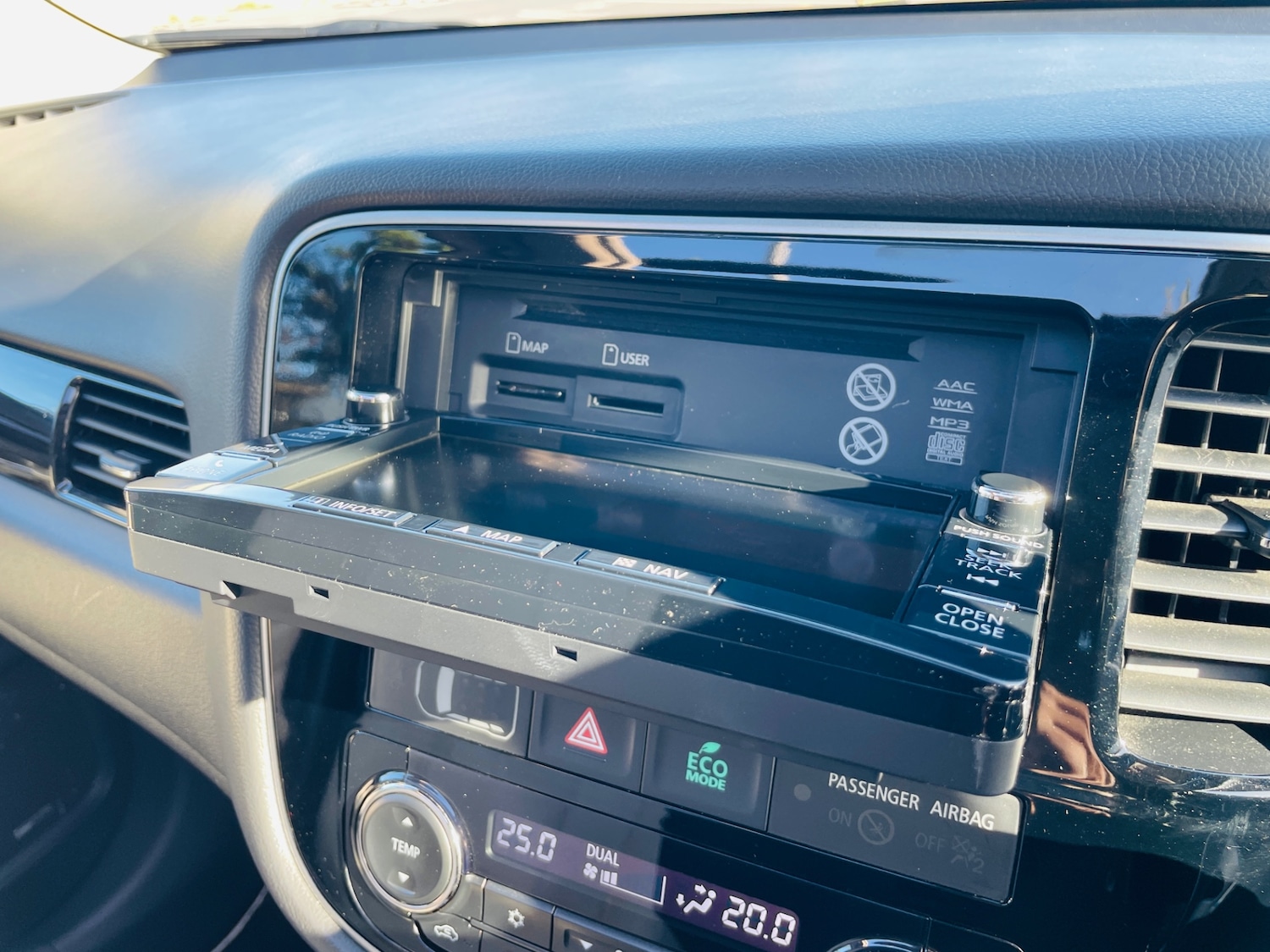 Used Mitsubishi Outlander 2016 for sale - 76618253: Photo 56