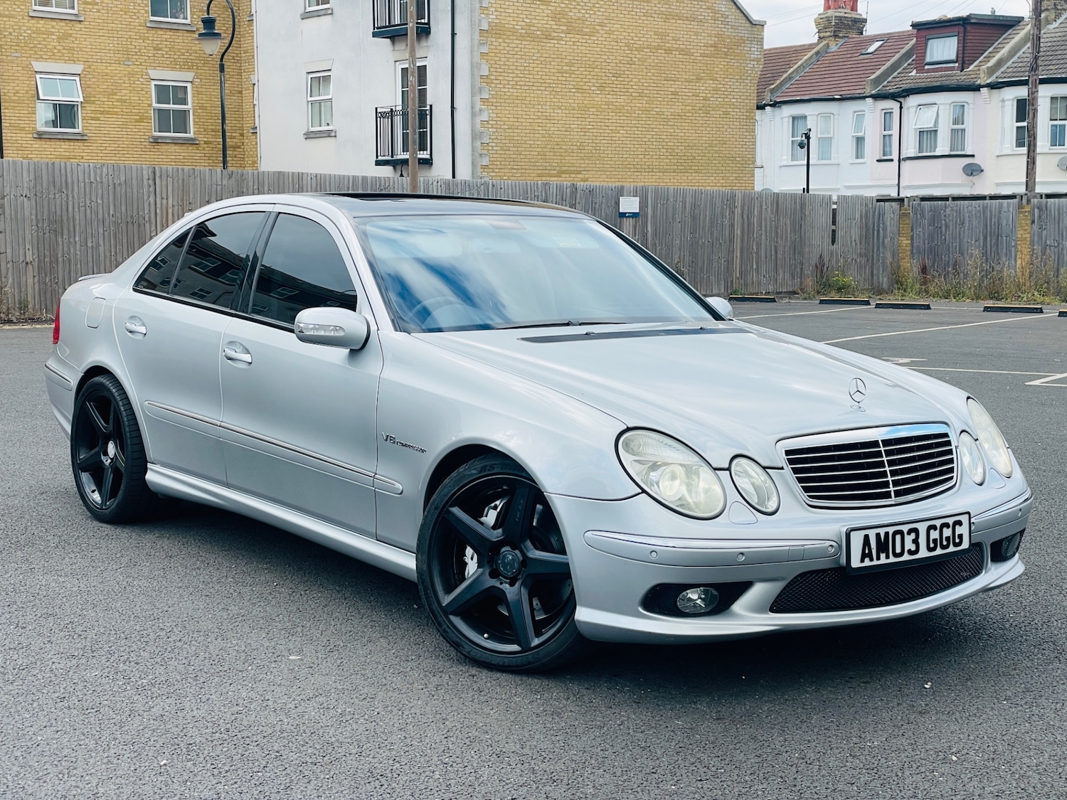 Used Mercedes-Benz E Class 2003 for sale - 76249985: Photo 1