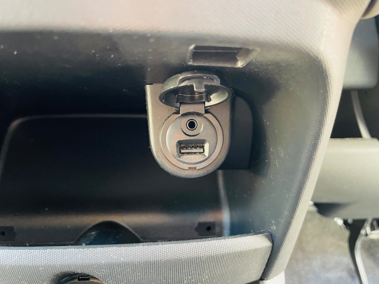 Used Citroen C1 2013 for sale - 76606036: Photo 34