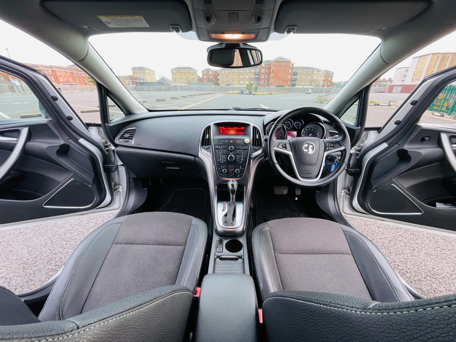 Used Vauxhall Astra 2011 for sale - 77001606: Photo 25