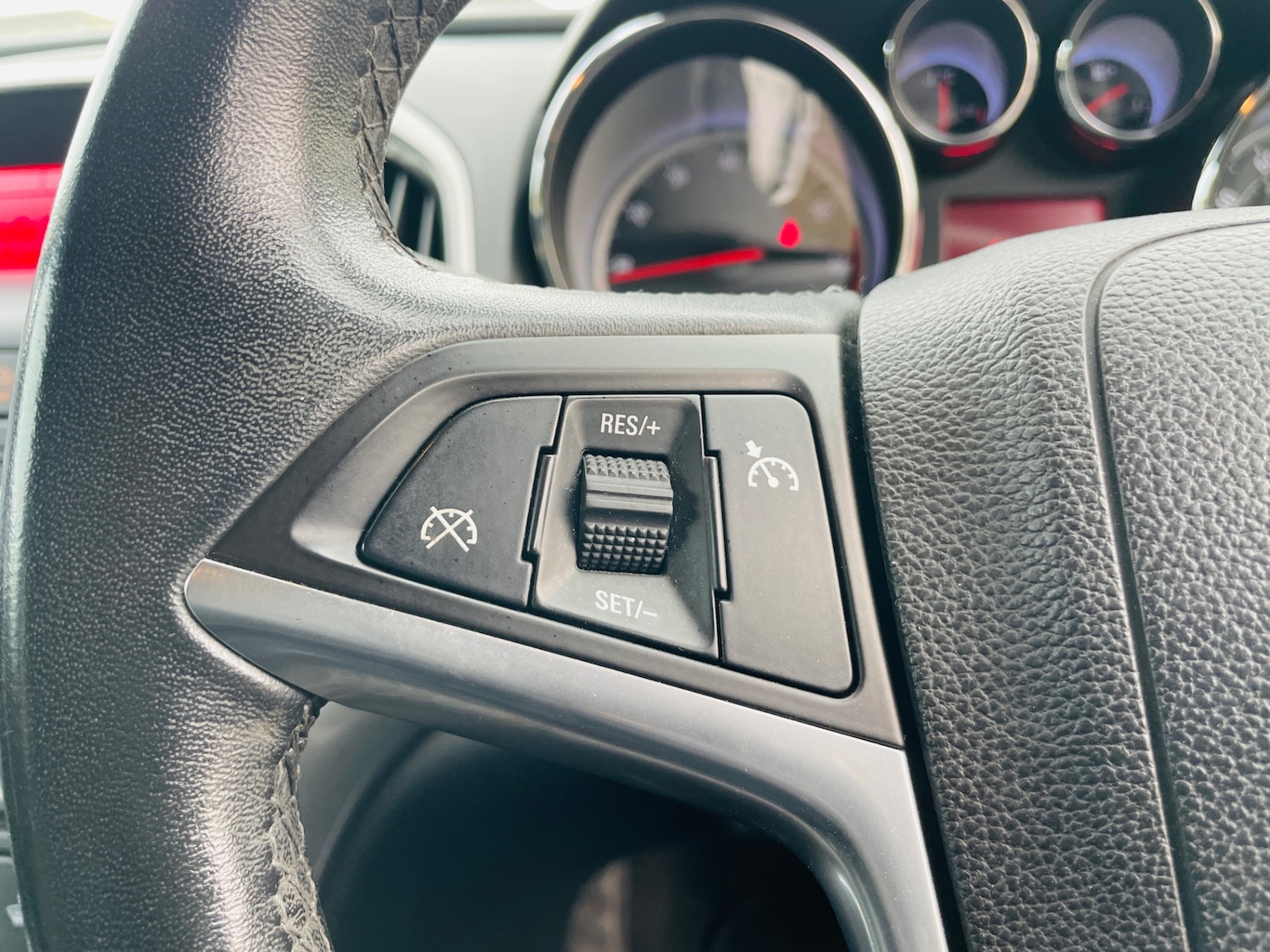 Used Vauxhall Astra 2011 for sale - 77001606: Photo 33