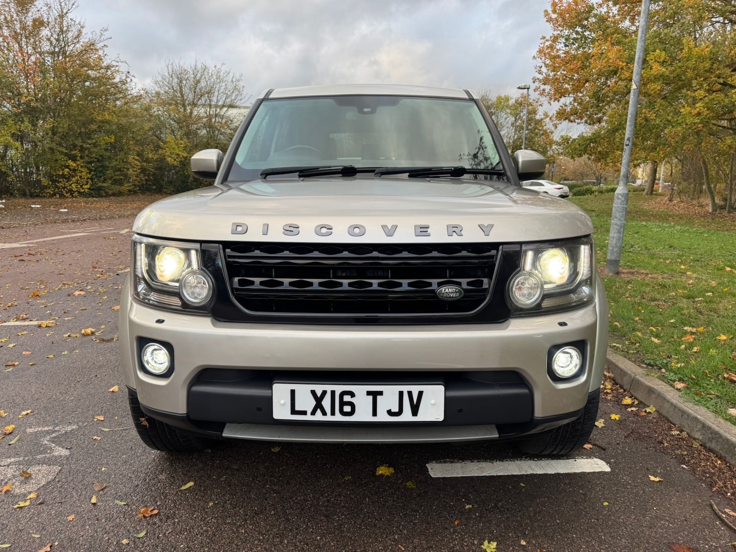 Used Land Rover Discovery 4 2016 for sale - 76531477: Photo 2
