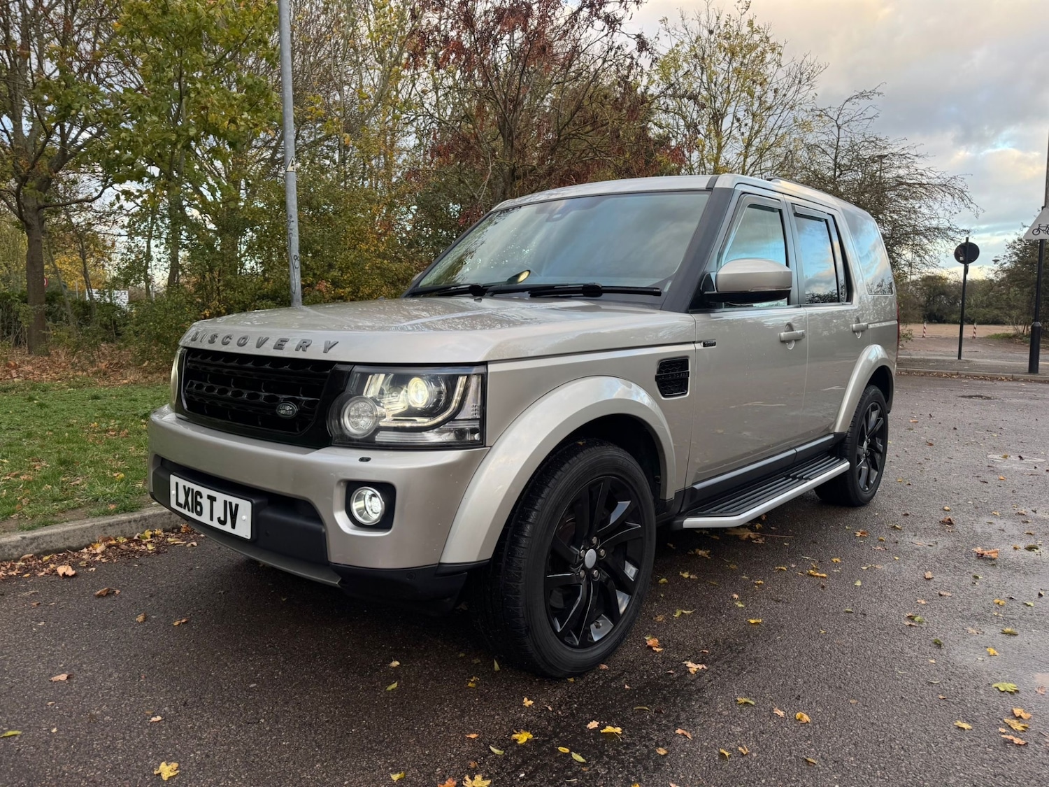 Used Land Rover Discovery 4 2016 for sale - 76531477: Photo 3