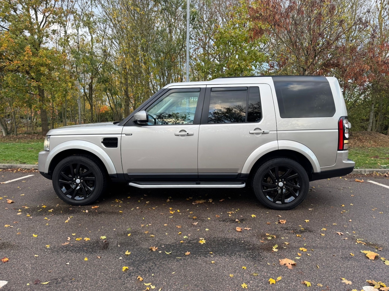 Used Land Rover Discovery 4 2016 for sale - 76531477: Photo 8
