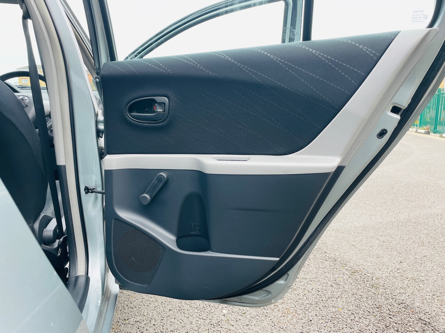 Used Toyota Yaris 2006 for sale - 76958827: Photo 25