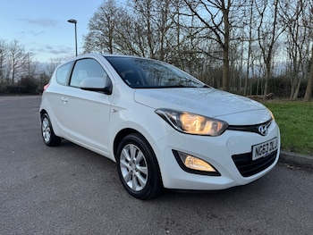 Used Hyundai i20 2014 for sale - 77371738: Photo