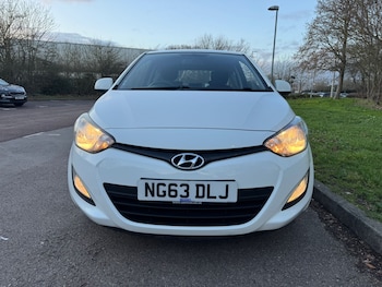 Used Hyundai i20 2014 for sale - 77371738: Photo