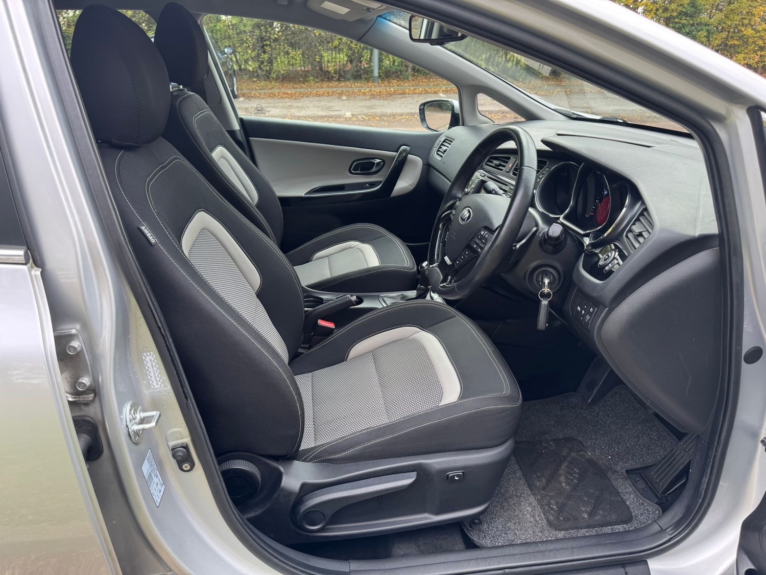 Used Kia Ceed 2012 for sale - 76497372: Photo 17