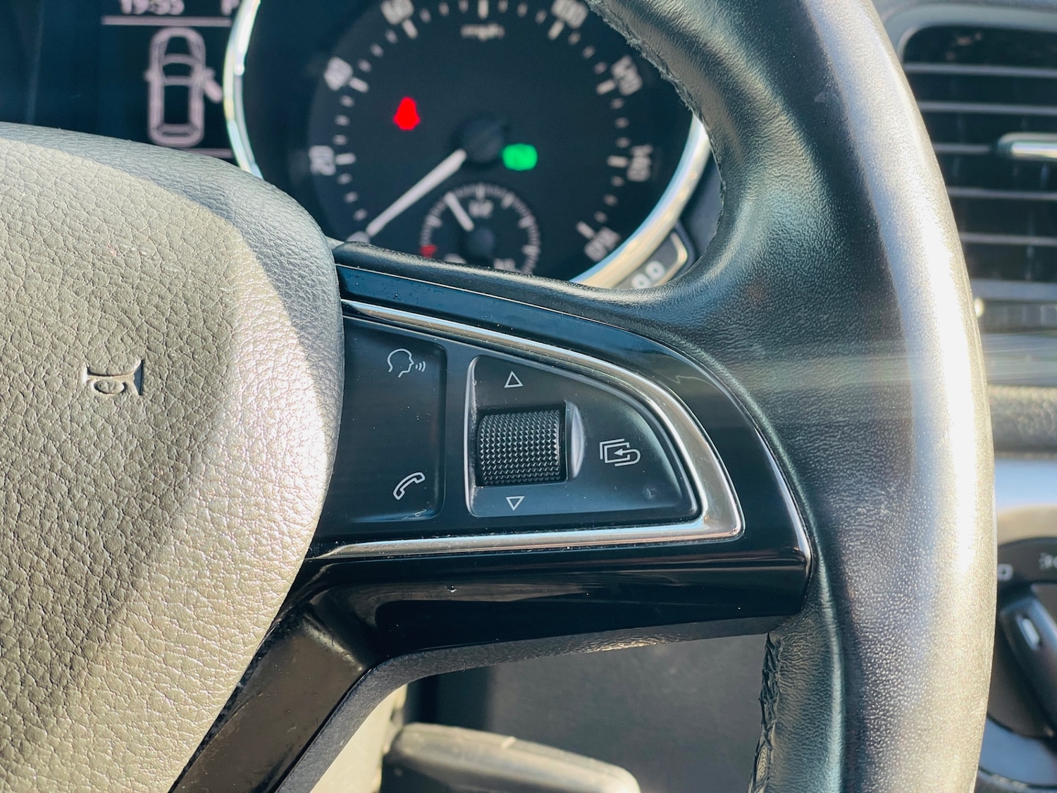 Used Skoda Yeti 2017 for sale - 77045696: Photo 43