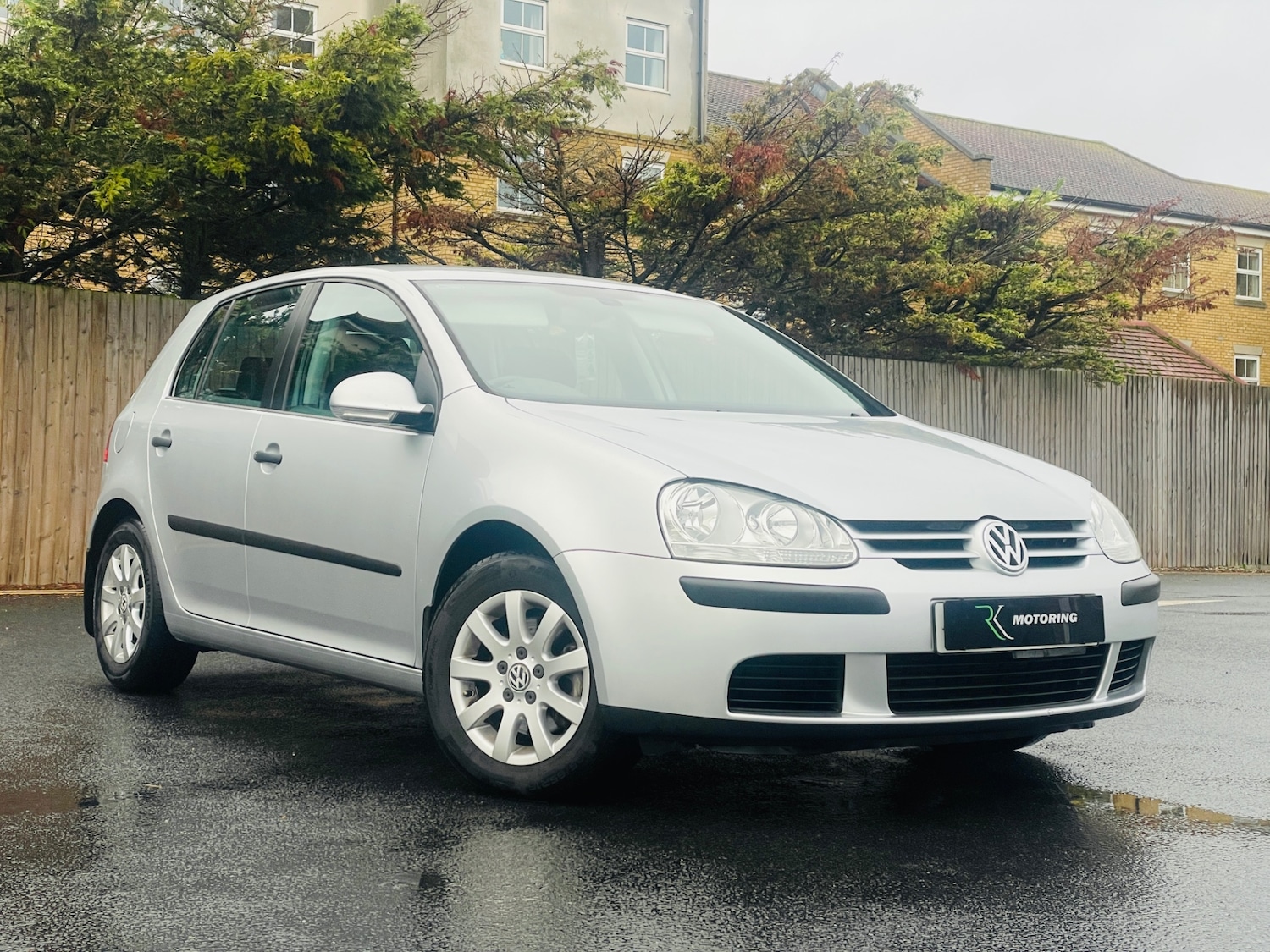 Used Volkswagen Golf 2004 for sale - 76863744: Photo 1