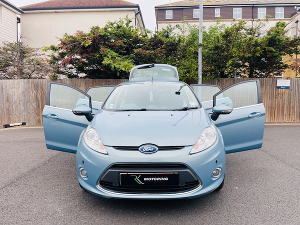 Used Ford Fiesta 2009 for sale - 76225405: Photo 38