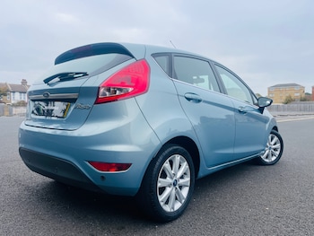 Used Ford Fiesta 2009 for sale - 76225405: Photo