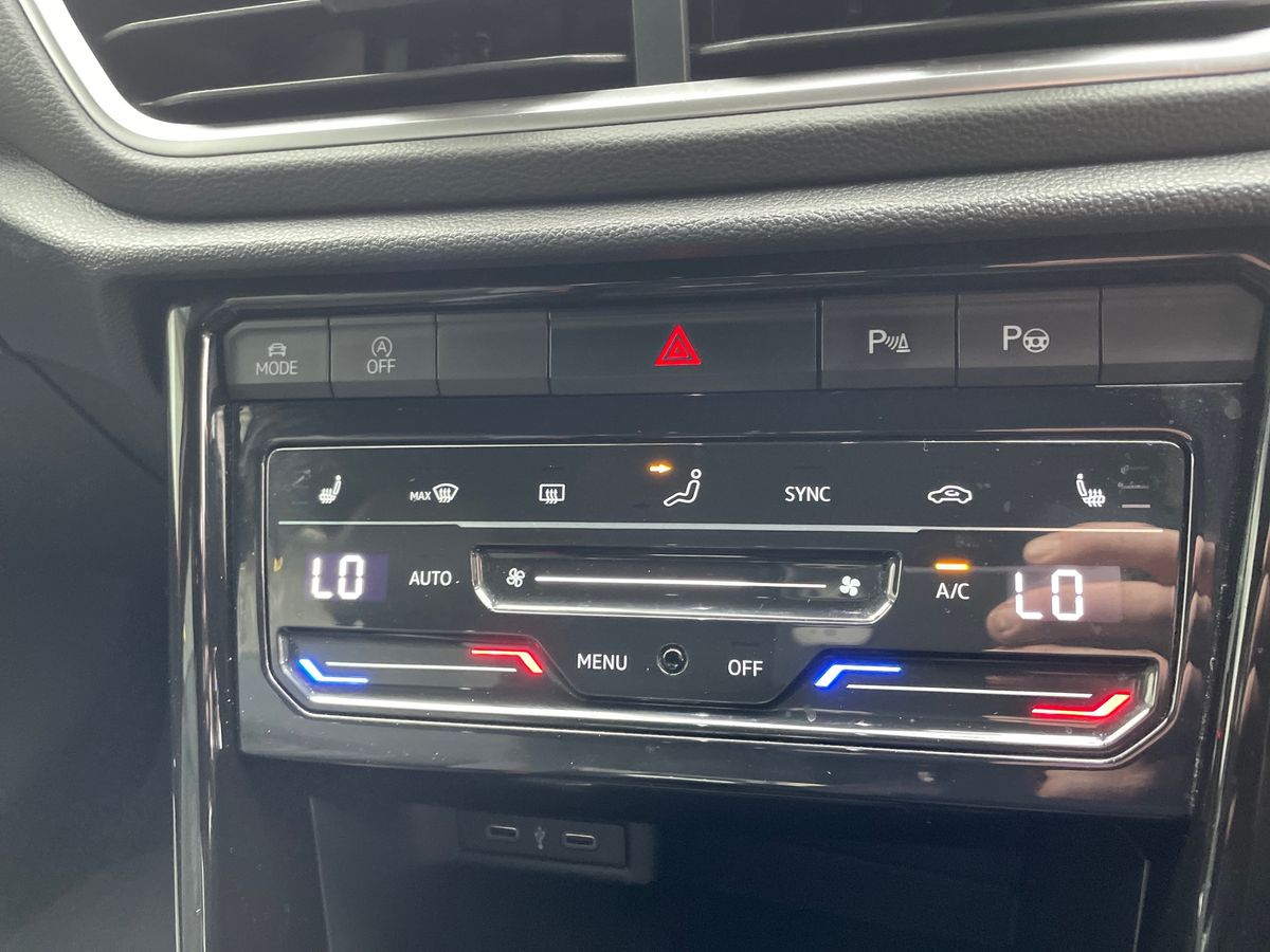 Used Volkswagen T-Roc 2022 for sale - 77178149: Photo 26