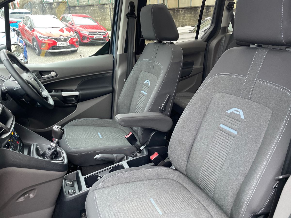 Used Ford Tourneo Connect 2022 for sale - 77708293: Photo 45