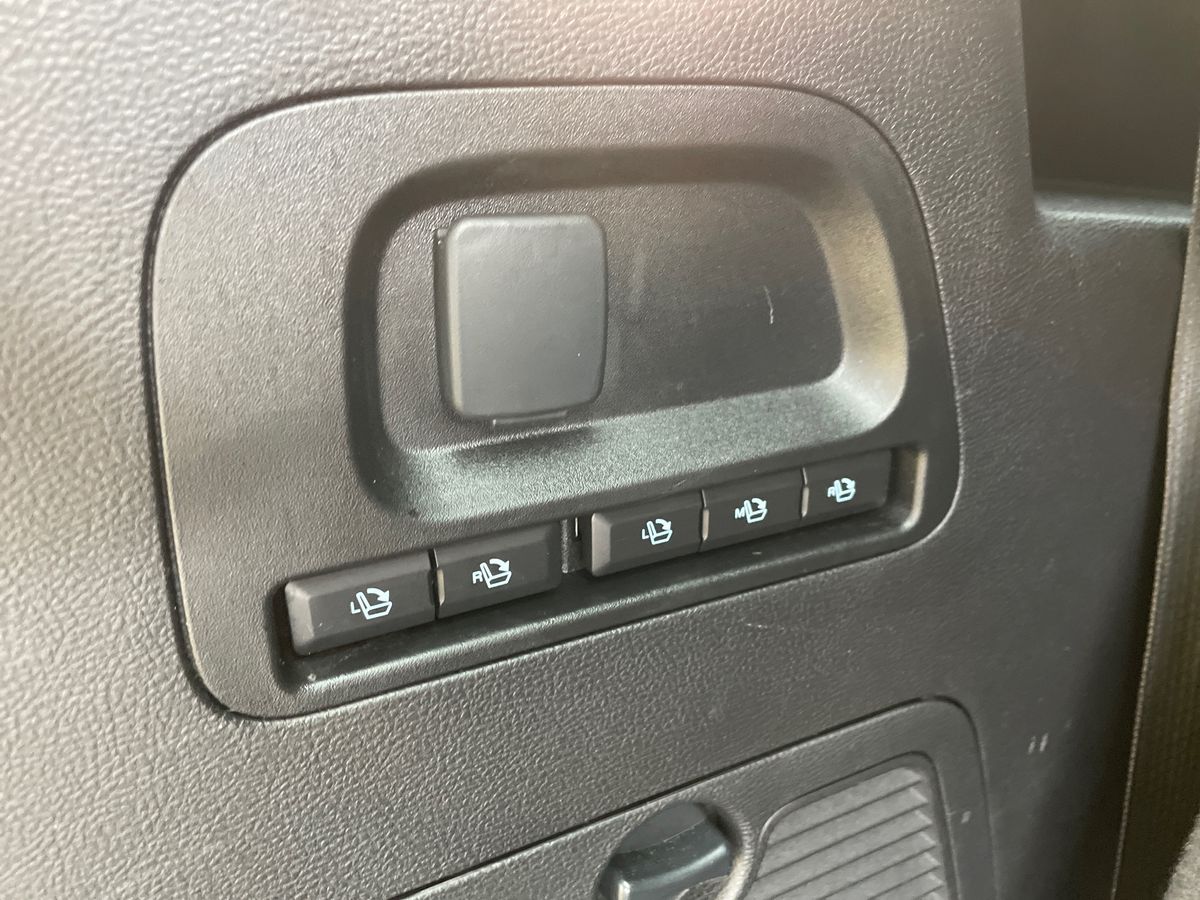 Used Ford S-Max 2023 for sale - 76176384: Photo 40