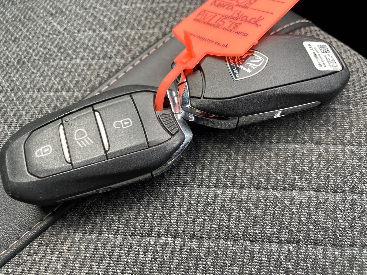 Used Peugeot 2008 2023 for sale - 77708288: Photo 44