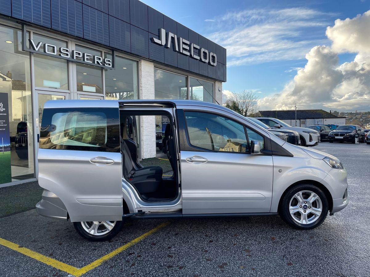 Used Ford Tourneo Courier 2020 for sale - 77079105: Photo 35