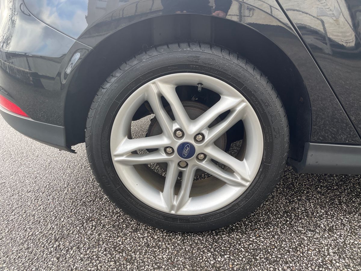 Used Ford Focus 2018 for sale - 77035822: Photo 11