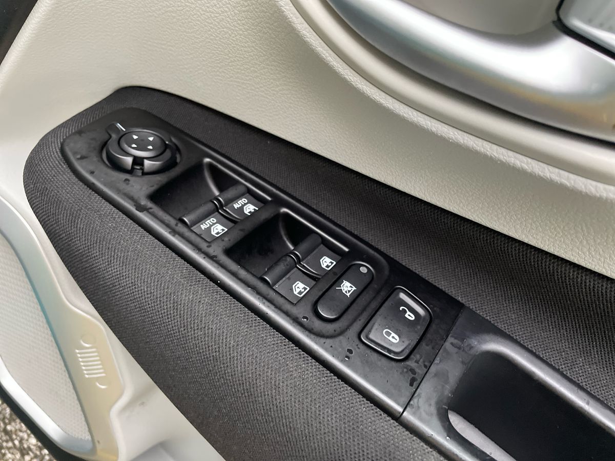 Used Jeep Renegade 2020 for sale - 76873032: Photo 24