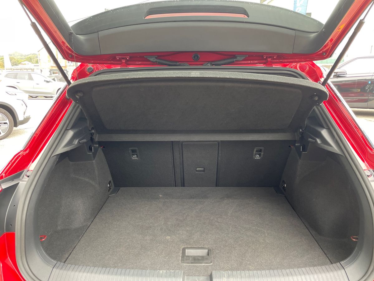 Used Volkswagen T-Roc 2022 for sale - 76870644: Photo 17