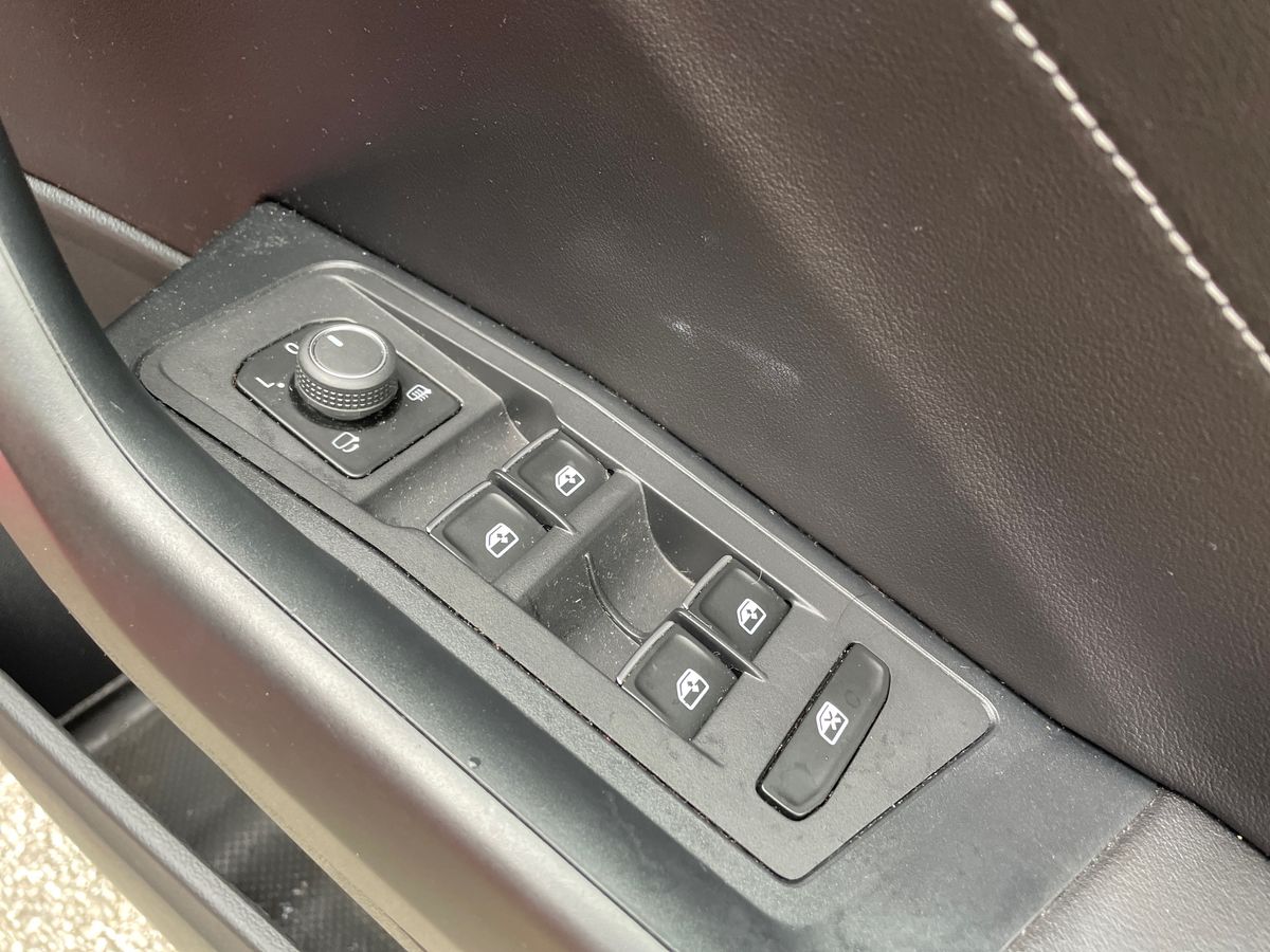 Used Volkswagen T-Roc 2022 for sale - 76870644: Photo 24